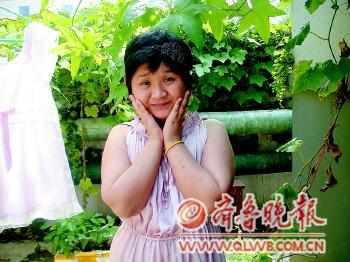 智障妈妈街上走失